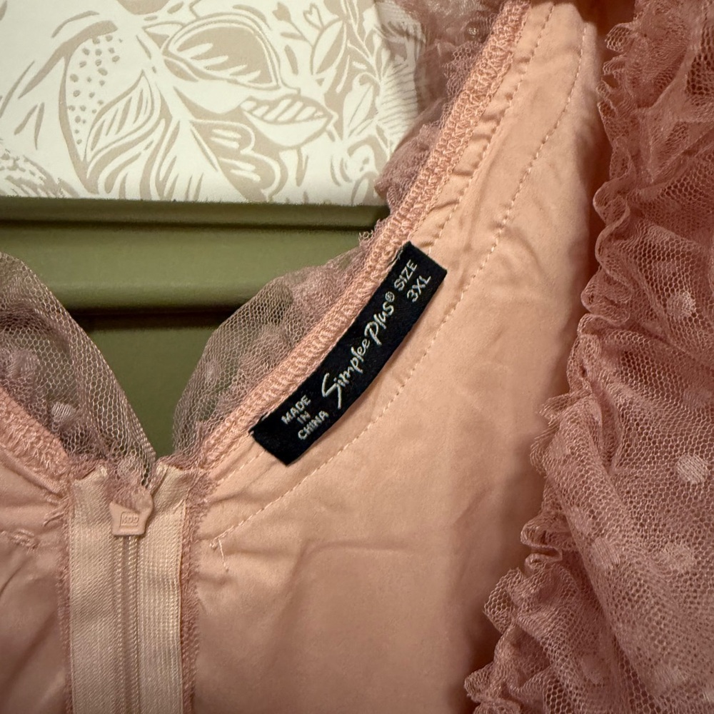 Elegant Pink Ruffle Dress - Picture 4 of 5